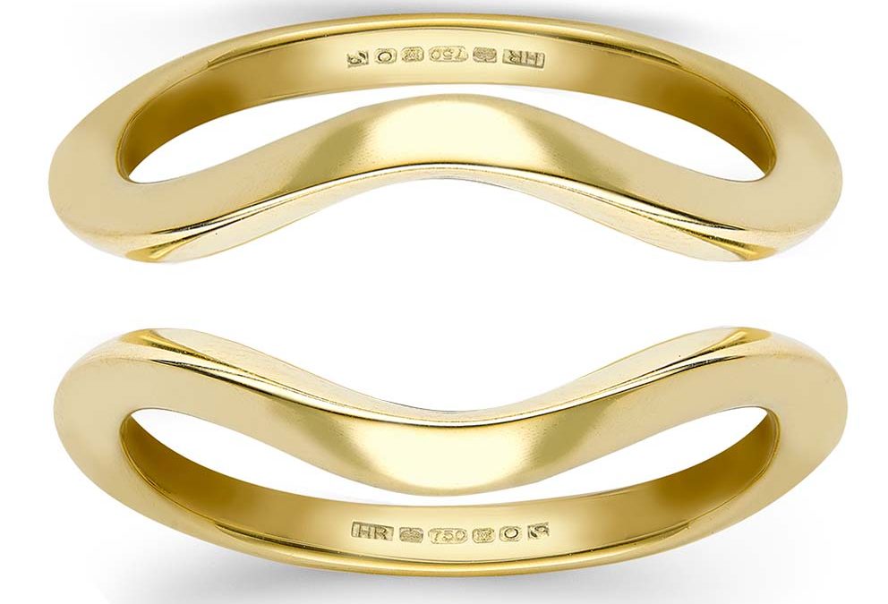 CURVED WEDDING BAND